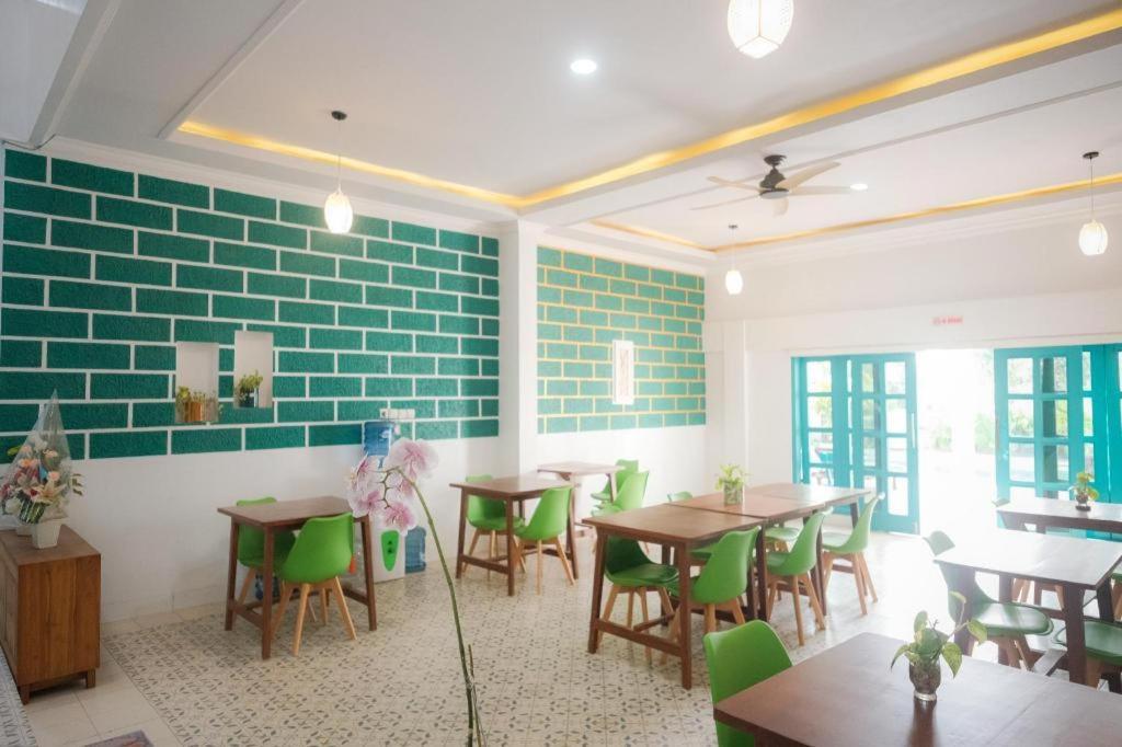 The Premiere Siti Hotel Jember Ngoại thất bức ảnh